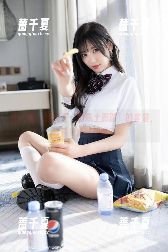 秀人网 - 这就是‘奶瓶土肥圆’的套装，想看免费图册吗？