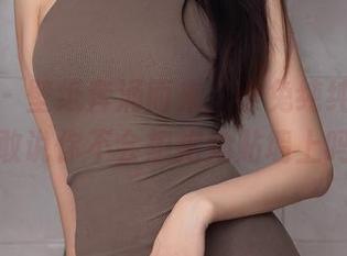 秀人网 – 壁纸奔涌而来，小兔纯纯妹妹版，敢说你不会想把她贴墙上吗？