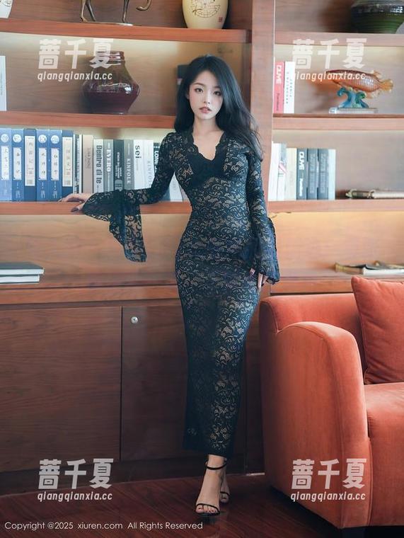秀人网 - 月夕Lily比基尼原图精选：每张都值得一说，不瞎夸的那种