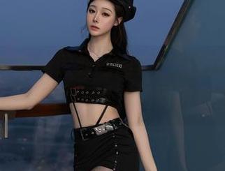秀人网 – 寓意深刻的图库：清妙作为秘书，每个表情都能读懂，我到底在想什么？