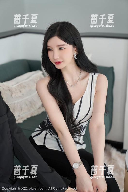 秀人网 - 当绯月樱-Cherry的裸足遇上图片分享：脚趾也该有自己的Instagram！