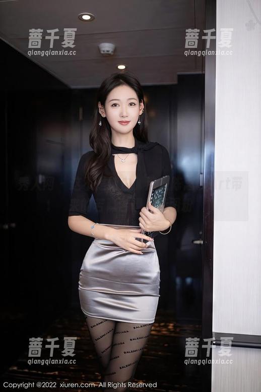 秀人网 - 这不是纯白，这是陈思琪Art带来的若隐若现的美图粉