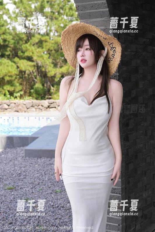 秀人网 - 除了美食，顾楚楚的厨娘套图还勾人无数