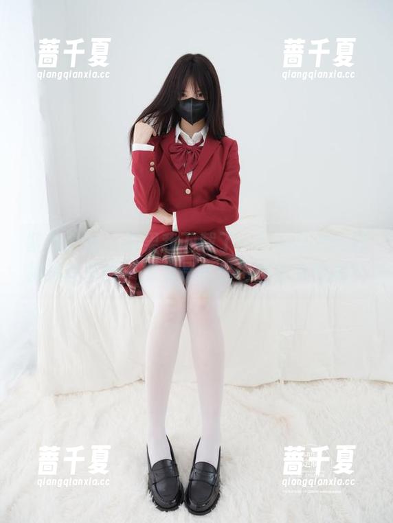紧急企划 - 如果我下载了一只喵喵梓的旗袍黑丝写真，那我是不是也能天天变美？