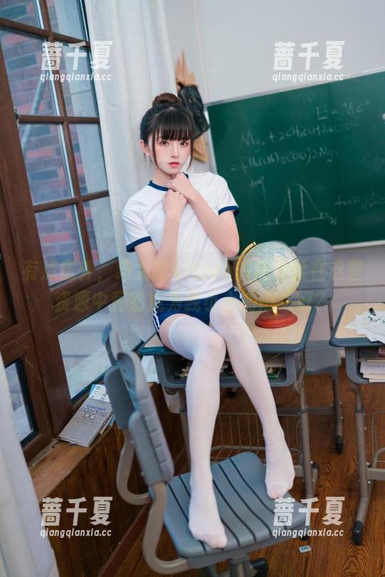 有点意外，绮太郎kitaro的裤里丝在这些资源中竟然成为我小小的心头好？