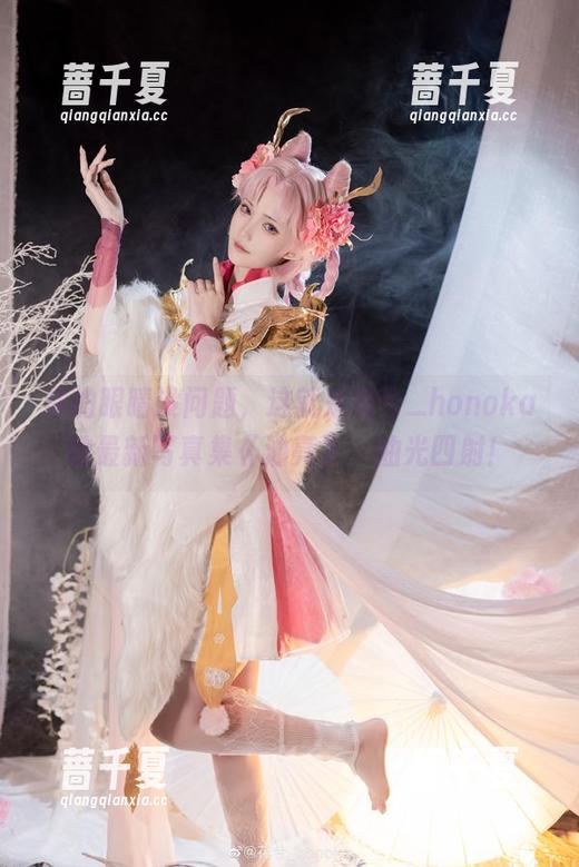 你的眼睛没问题，这就是花兮_honoka的最新写真集《油亮》，油光四射！