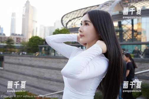 蜜桃社 - 长腿？缇娜美Tinami把腿洒给你，快来免费下载吧