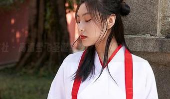 蜜桃社 – 高清雪飞圣诞写真，看似简单，内藏无数假象