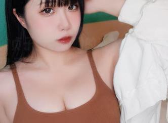 原图的贞子蜜桃和她的毛衣，一场无处不在的温柔，但我还是想知道那毛衣的来源。
