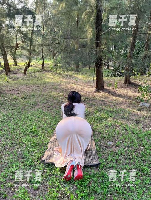 微密圈 - 迷人的五姨太丝袜作品集——挑逗你的信仰，犹如秋水共长天一色