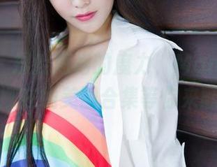 魅妍社 – 操控短裙的魔力，Manuela玛鲁娜在线美图合集等你来翻！