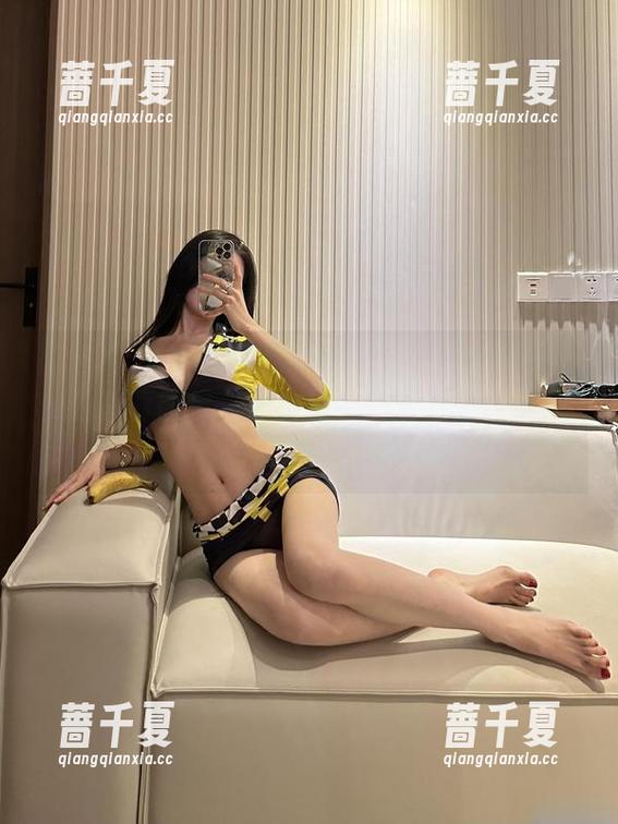微密圈 - 如何把睡衣穿出街？黎允熙baby的写真图库里有答案，只要你敢，嘿嘿嘿…